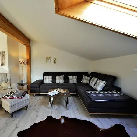 With 2 Bedrooms *
