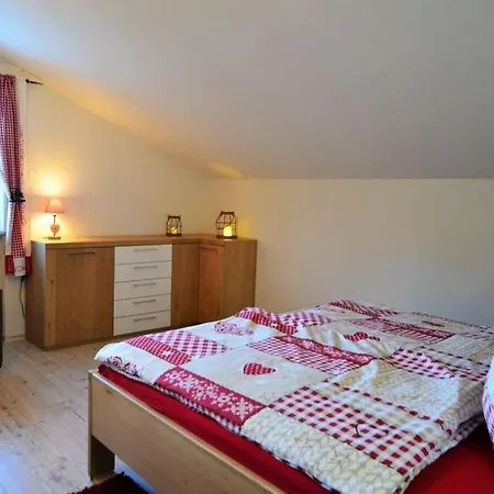 With 2 Bedrooms * Vorderburg
