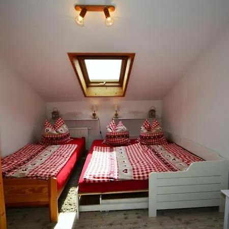 With 2 Bedrooms Nyaraló Vorderburg